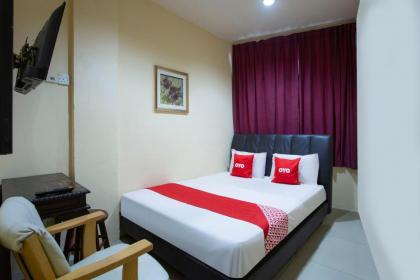 OYO 90160 Kl City Lodge - image 1