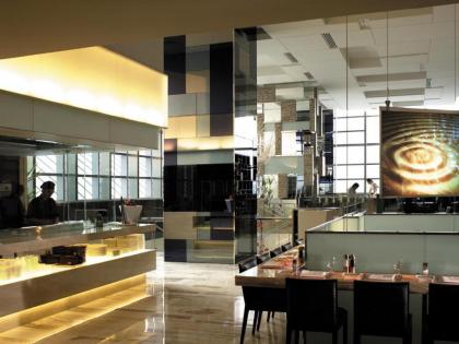 Traders Hotel Kuala Lumpur - image 11