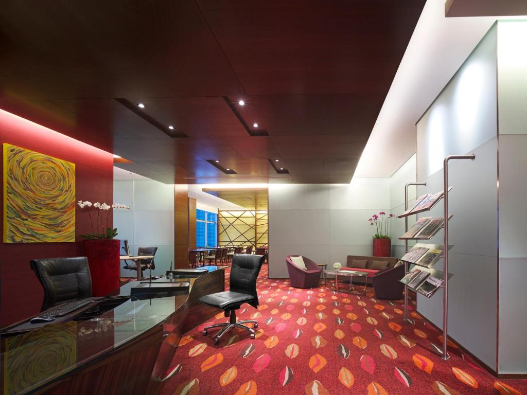 Traders Hotel Kuala Lumpur - image 6