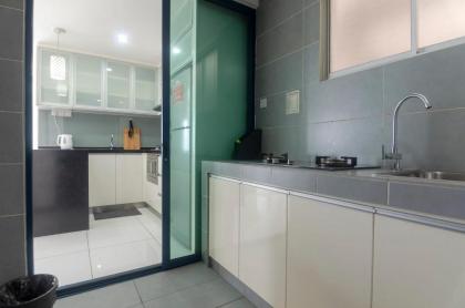 A Bright & Airy 2BR Suite in KL City - image 13