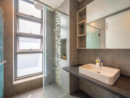 Greystone Robertson Residence - image 30