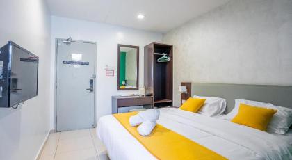 V Hotel Pudu - image 11