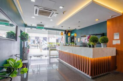 V Hotel Pudu - image 19