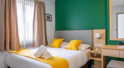 V Hotel Pudu - image 2