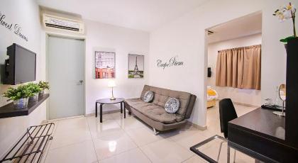 V Hotel Pudu - image 3