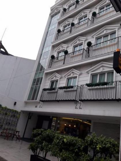 V Hotel Pudu - image 7