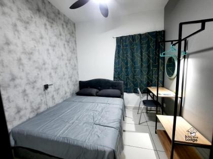 Queen Bed 1or 2pax/Wifi 1gb/AC/Android Tv/Pool/Gym - image 27