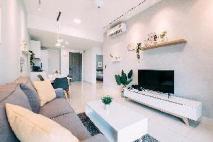NEW!Comfy 2 BRContinew Residensi8pax near Ikea - image 2