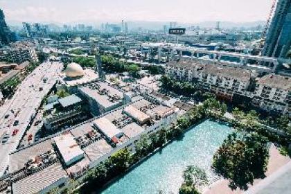 NEW!Comfy 2 BRContinew Residensi8pax near Ikea - image 20