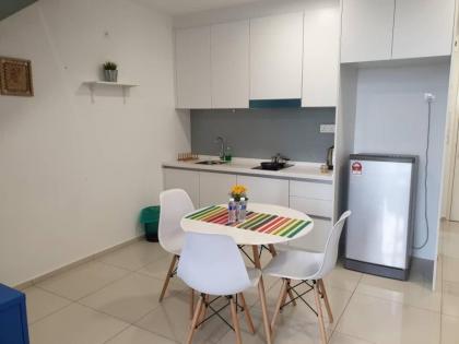 Eko Cheras Duplex. 2xQueen Bed MRT Access. 5guest - image 23