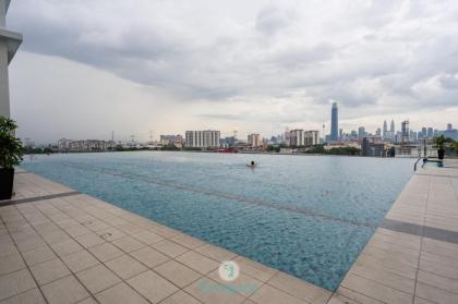 Lovely 4-bedroom condo with pool for 6 pax -Cheras - image 21