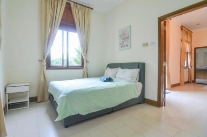 A Generous & Cozy 5BR Unit in Ampang FREE Parking - image 9