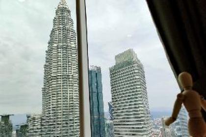High-Floor Designer KLCC View 3BR 3-Min KLCC - image 5