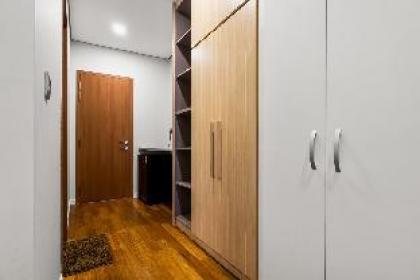 High-Floor Designer KLCC View 3BR 3-Min KLCC - image 9