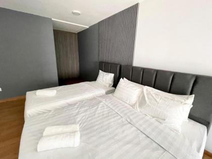 Cozy   EkoCheras Duplex Suites by MOKA  - image 24