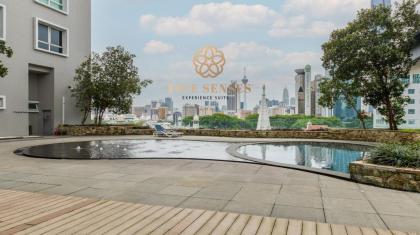 Two Bedroom  1 Queen & 2 Queen bed  KLCC #TC1Q2Q - image 15
