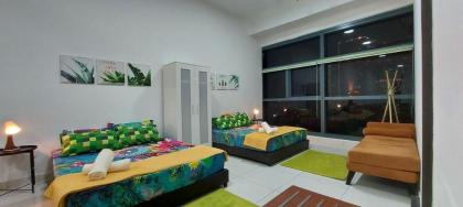 KLCC Gleneagles Apartment w Free Park & Wi-Fi  - image 28