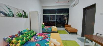 KLCC Gleneagles Apartment w Free Park & Wi-Fi  - image 29