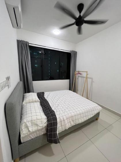 Sunway Velocity #3BR (CHERAS) Nice Pool View - image 3