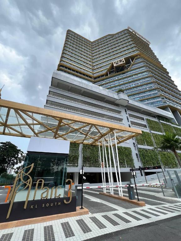 Sunway Velocity #3BR (CHERAS) Nice Pool View - image 4