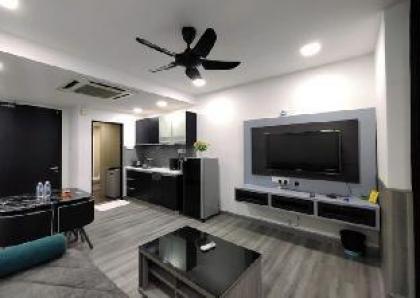 Peaceful Service Suites at Taragon Puteri Bintang - image 30