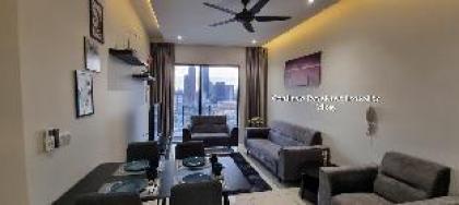 Luxurious 2 bedroom serviced apartment within kl - image 2