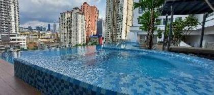 KLCC View Luxury 3 Bedroom Condo A free parking  - image 11