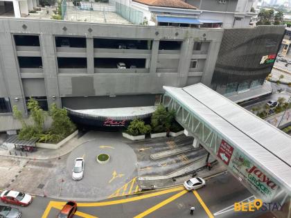 KL  Old Klang Road near MidValley [6 Pax] - image 21