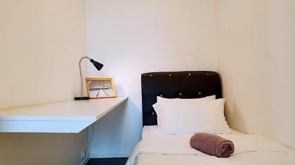 Arcoris Soho 1-5pax NetflixNChilled Balcony - image 21