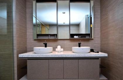 KLCC 1BR 2P Premium Suite Infinity Pool ??? ?????? - image 21