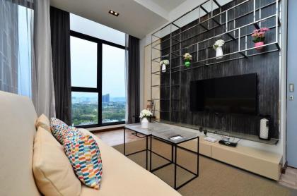 KLCC 1BR 2P Premium Suite Infinity Pool ??? ?????? - image 25