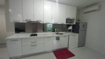 One Bedroom Apartment at Summer Suites - image 24