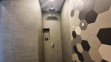 Studio Suites Ceylonz @ KLCC?3pax? - image 21