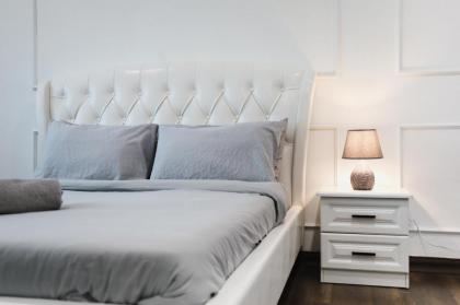 COMFY KL BUNGALOW WITH 20PAX - image 30
