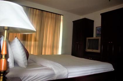 Fantazya Suites at Times Square - image 25