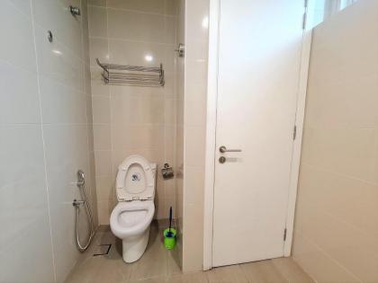 Glorious* 2Br Apartment @KLCC Walk to KLCC & LRT - image 7