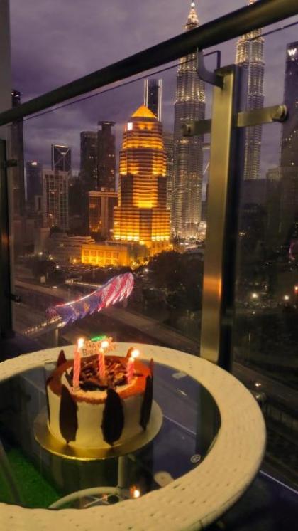 KLCC VIEW-3 BED LOVELY APARTMENTS IN KUALA LUMPUR - image 21