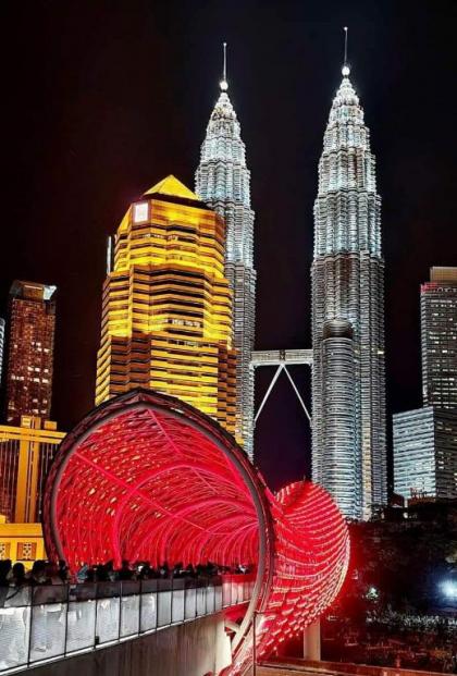 KLCC VIEW-3 BED LOVELY APARTMENTS IN KUALA LUMPUR - image 22