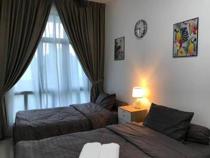 KLCC VIEW-3 BED LOVELY APARTMENTS IN KUALA LUMPUR - image 25