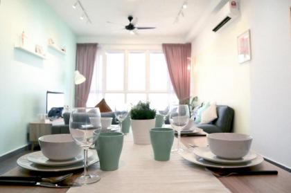 KLCC view 5 min KLCC Lovely 2 br 4pax Free Netflix - image 18