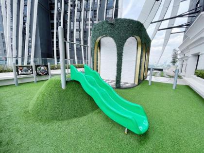 Couple Friendly 1BSuite @Arte Mont Kiara@Mitec - image 21