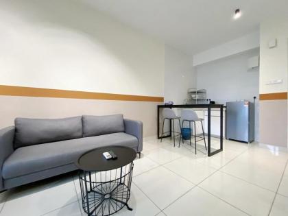 Couple Friendly 1BSuite @Arte Mont Kiara@Mitec - image 30