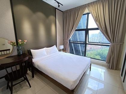 Deluxe Couple 1BR Suite @ Arte Mont Kiara Kuala Lumpur