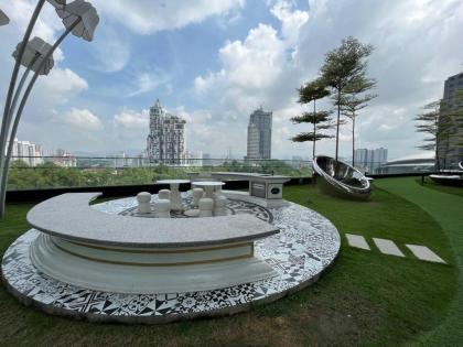 High Floor 2BR Duplex @ Arte Mont Kiara - image 6