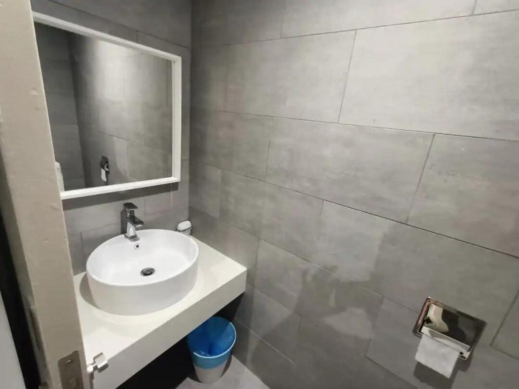 Homely 1 Bedroom Suites@ Arte Mont Kiara - image 3
