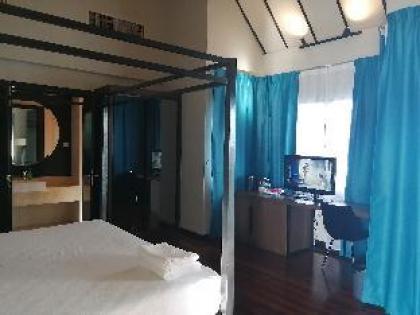 Avani Sepang Goldcoast Resort  Couple Suites - image 12