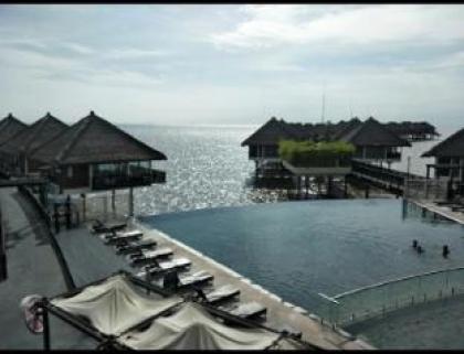 Avani Sepang Goldcoast Resort  Couple Suites - image 3