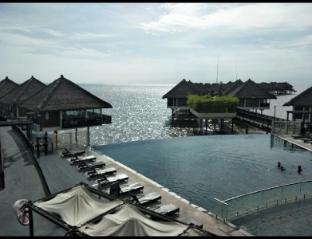 Avani Sepang Goldcoast Resort  Couple Suites - image 3