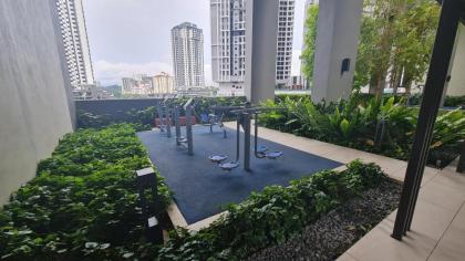 Luxury 5STAR Suite up to 6pax Mid Valley Sunway KL - image 25