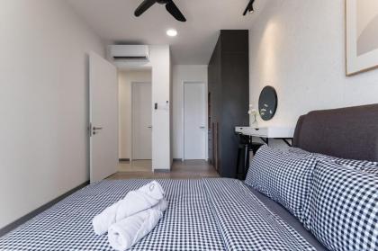 NEW! Minimalist Design 6PAX 3BR Above Mall 100 Mbps - image 25